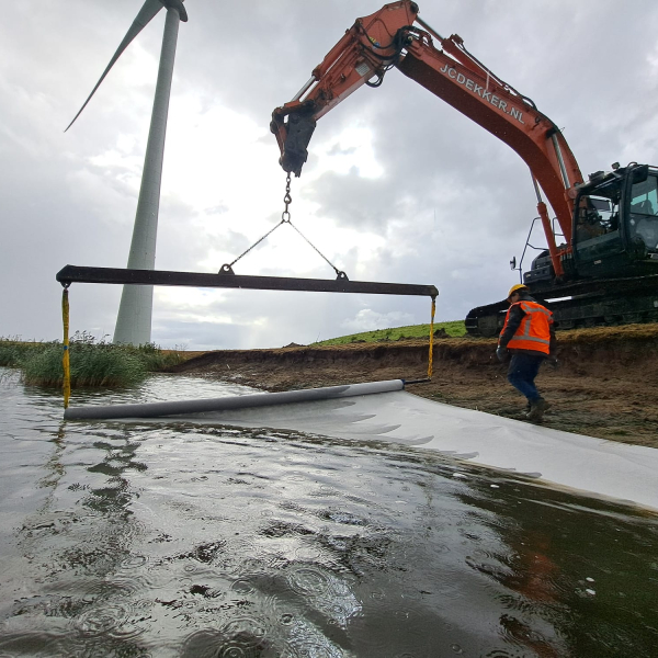 Herstellen talud Poelen1